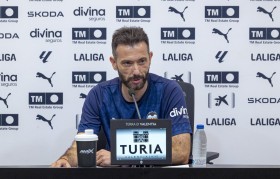 开云-瓦伦主帅:西甲理应保障球迷权益;1-7和0-5是执教生涯的重挫